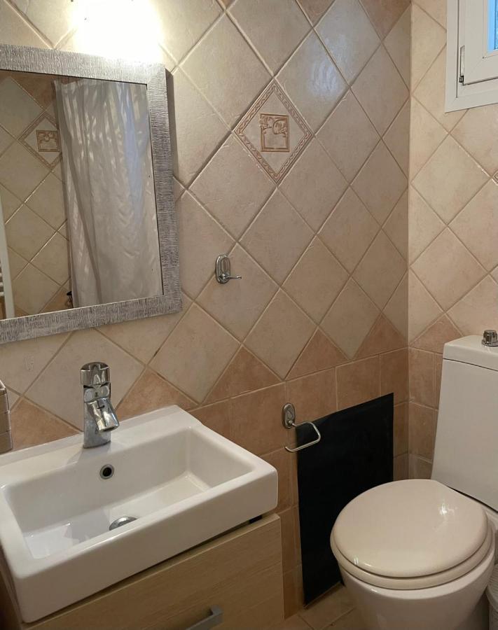Villa Anasandra - 3 Bedroom Villa Kompitsion Экстерьер фото